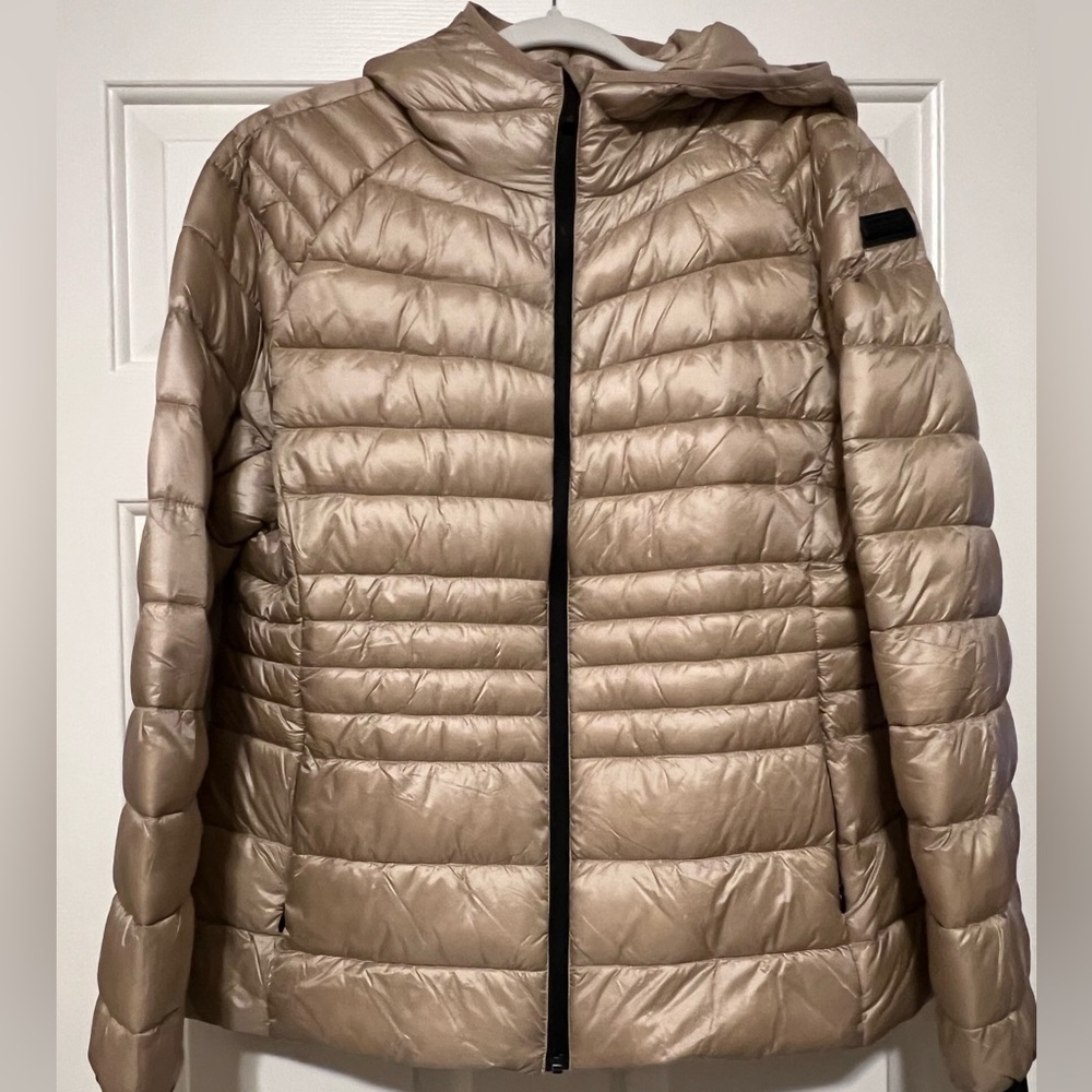 BCBGMaxAzria XXL Metallic Taupe Light Packable Winter Coat - Excellent cond.